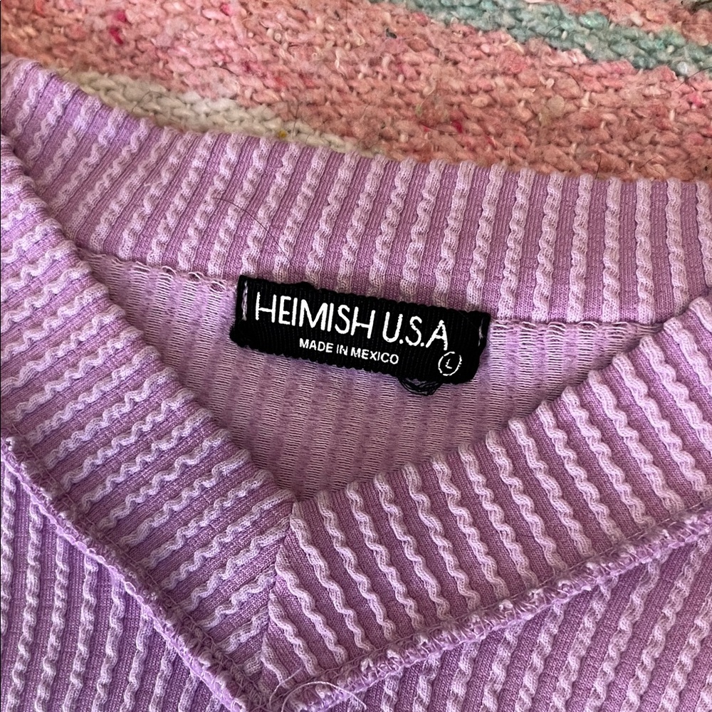 Lavender Ribbed V-Neck Blouse - Picture 2 of 2